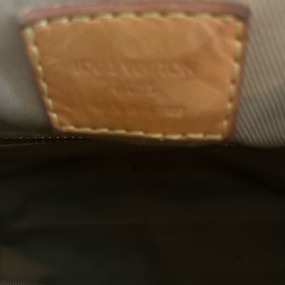 Authentic Louis Vuitton Graceful Purse. Lovingly used; Excellent condition